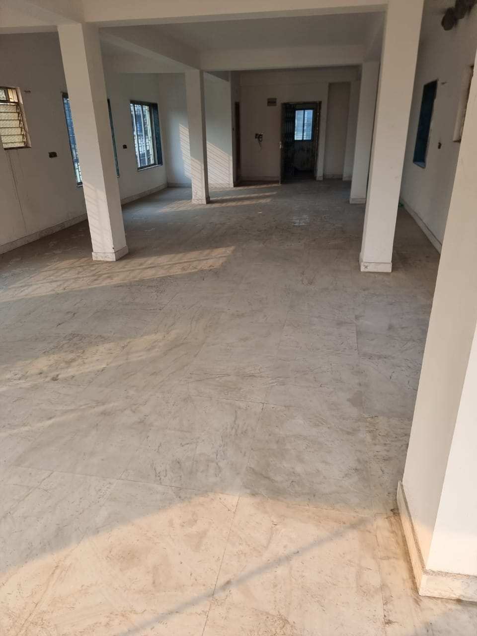 2 BHK Well-Ventilated Flat Southern Avenue